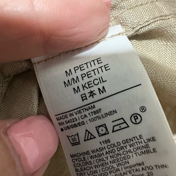 Gap 100% Linen Oversized Boyfriend Button Down NWT MP - Picture 6 of 6